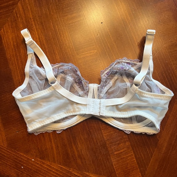 Bra and Panties Set - Picture 7 of 8